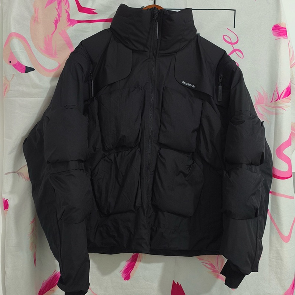 Balenciaga Stand-Collar Loose-Fitting Down Jacket